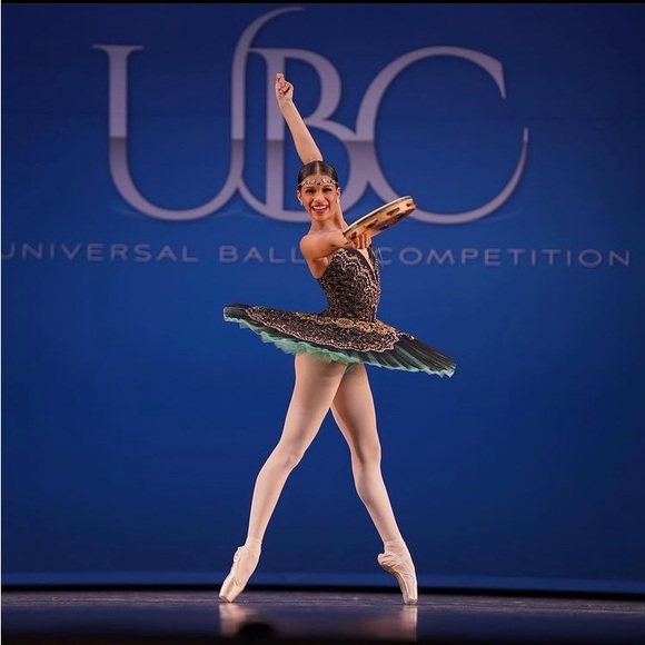 Meet your Posher, Nariah - Picture 8 of 9